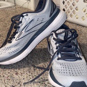 Brooks Woman running shoes!